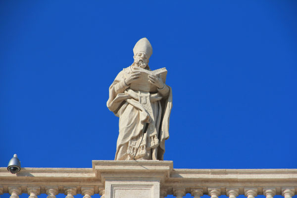 Basilica Statue